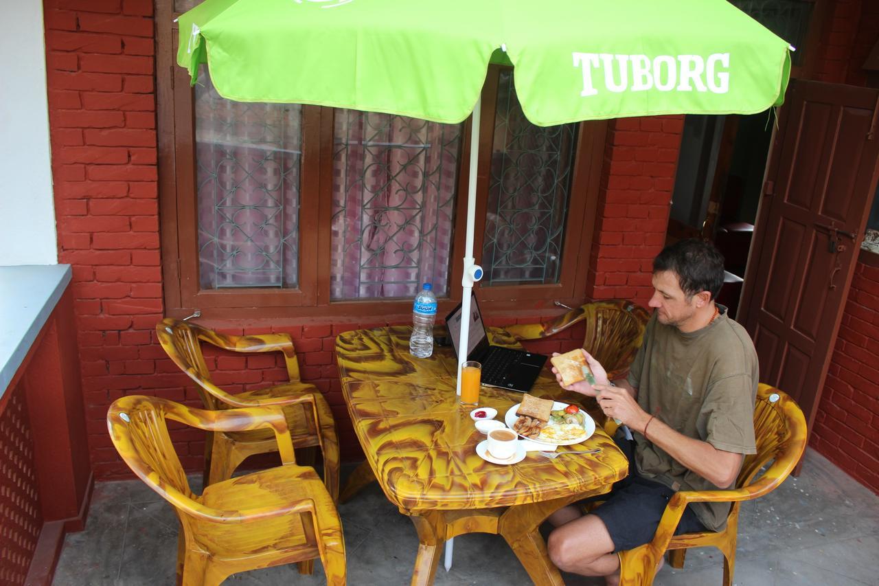 Travellers Dorm Bed & Breakfast Kathmandu Exterior foto