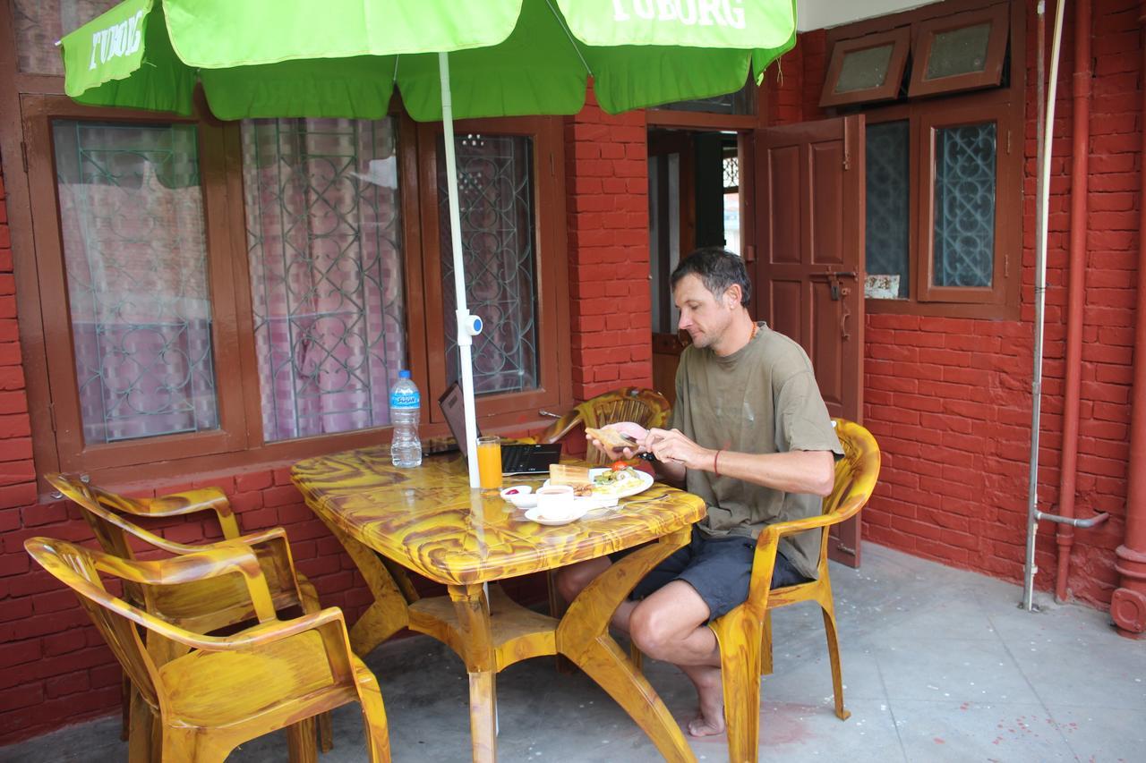 Travellers Dorm Bed & Breakfast Kathmandu Exterior foto