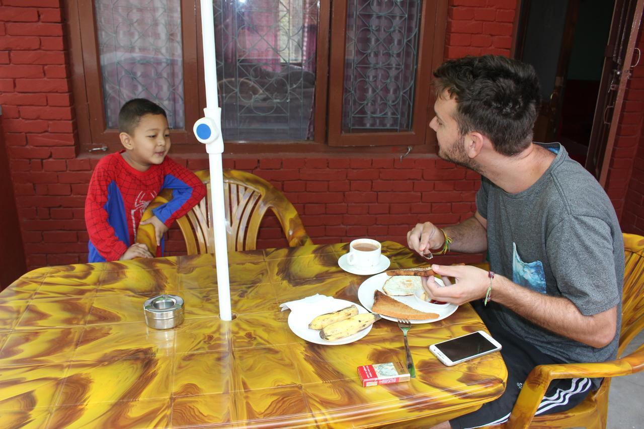 Travellers Dorm Bed & Breakfast Kathmandu Exterior foto